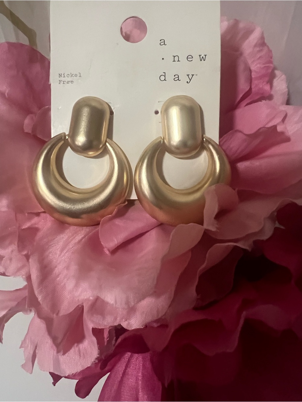 Chunky gold earrings